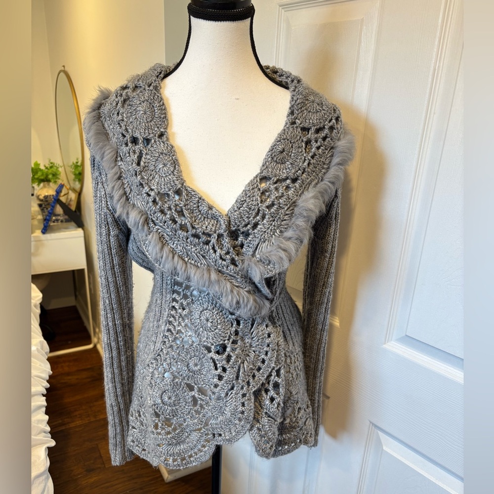 Sioni Crochet Rabbit Fur Trim Wrap Cardigan S/M